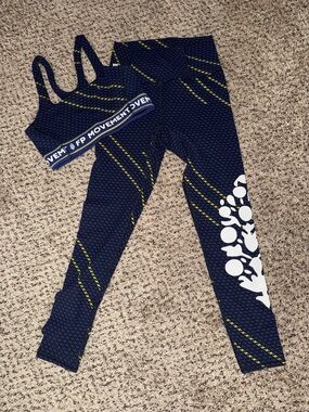 FP Movement BUNDLE Never Better Graphic Leggings and sports bra